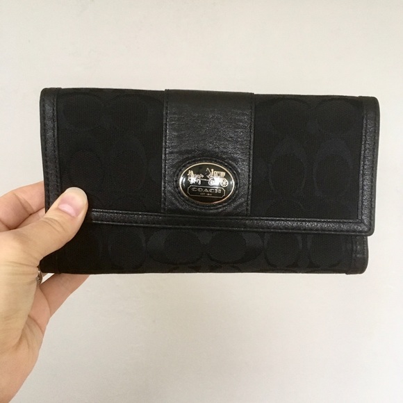 Coach Handbags - COACH Wallet